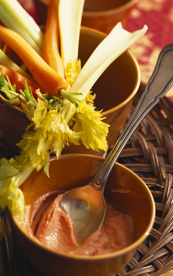 Rouille (tomato and garlic cream) as dip for vegetables
