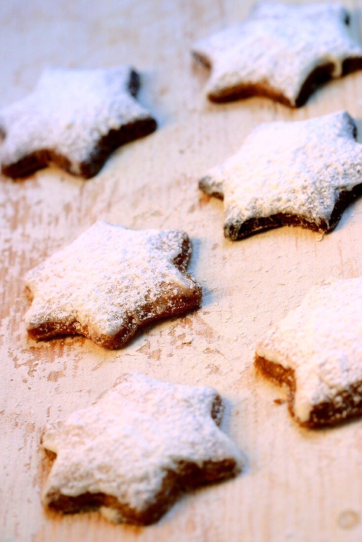 Butter biscuit stars dusted with icing sugar