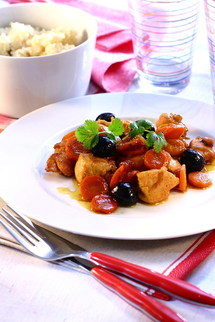 Pan-cooked chicken with vegetables and black cherries