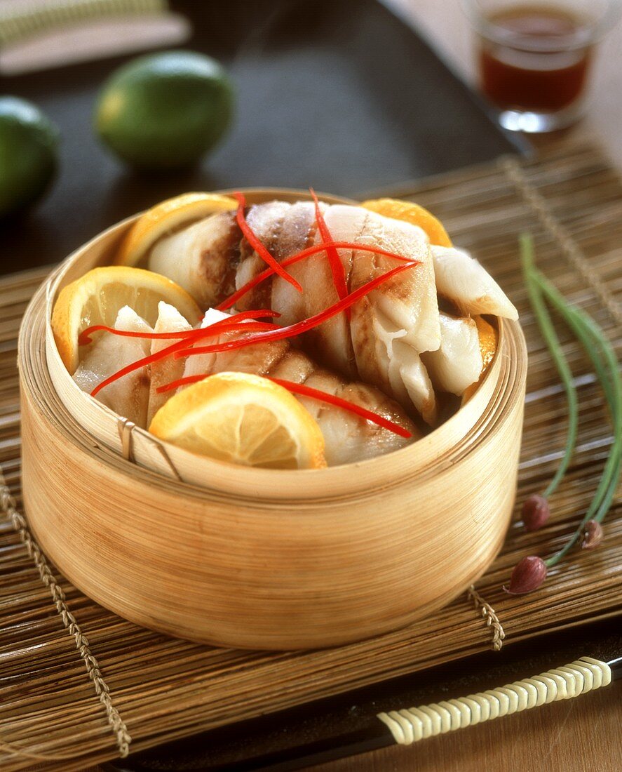 Fillet of sole in steaming basket