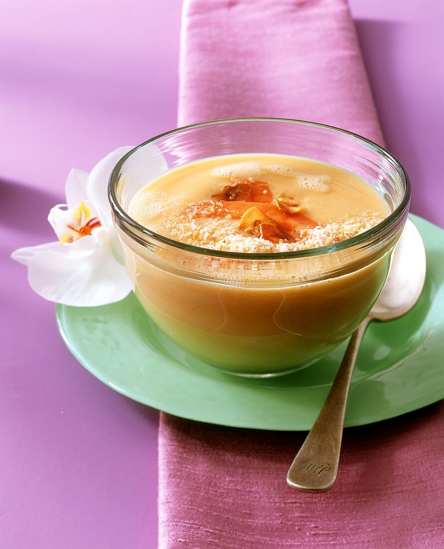 Pikante Papaya-Kokos-Suppe (schmeckt warm und auch kalt)