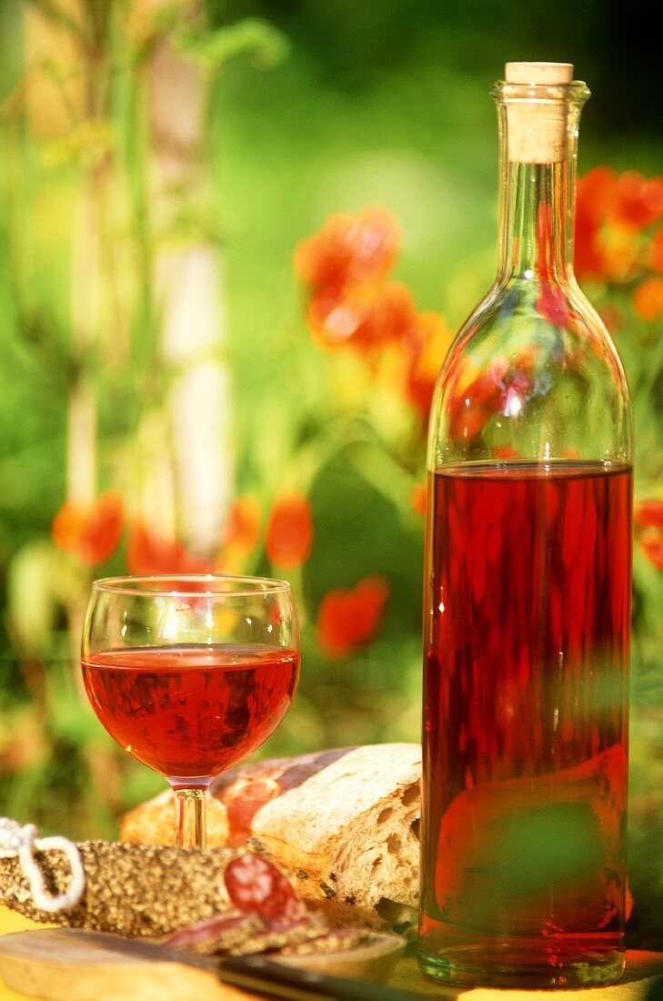 French rosé vin de pays as aperitif 