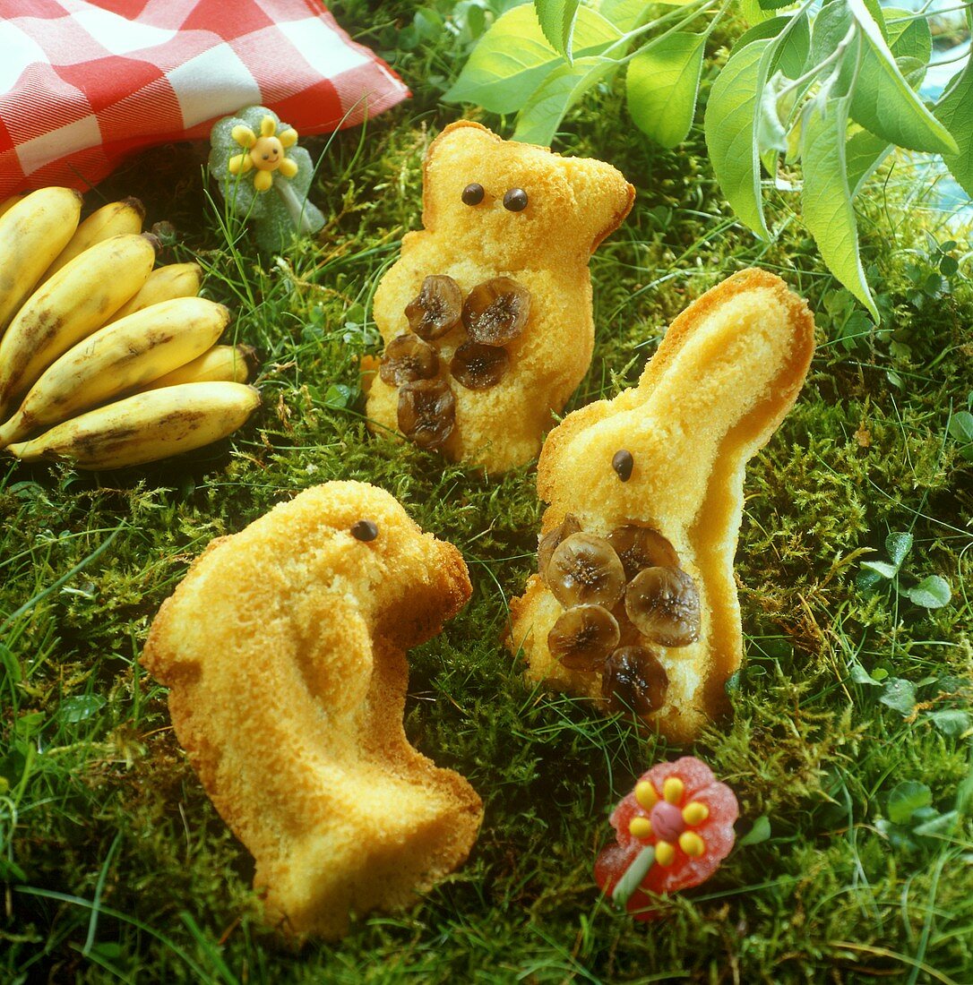 Small banana cakes, baked in animal moulds