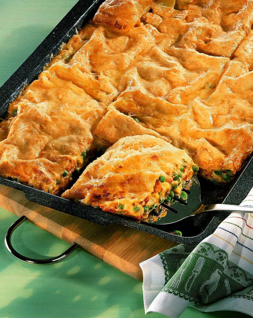 Baking tray with vegetable lasagne