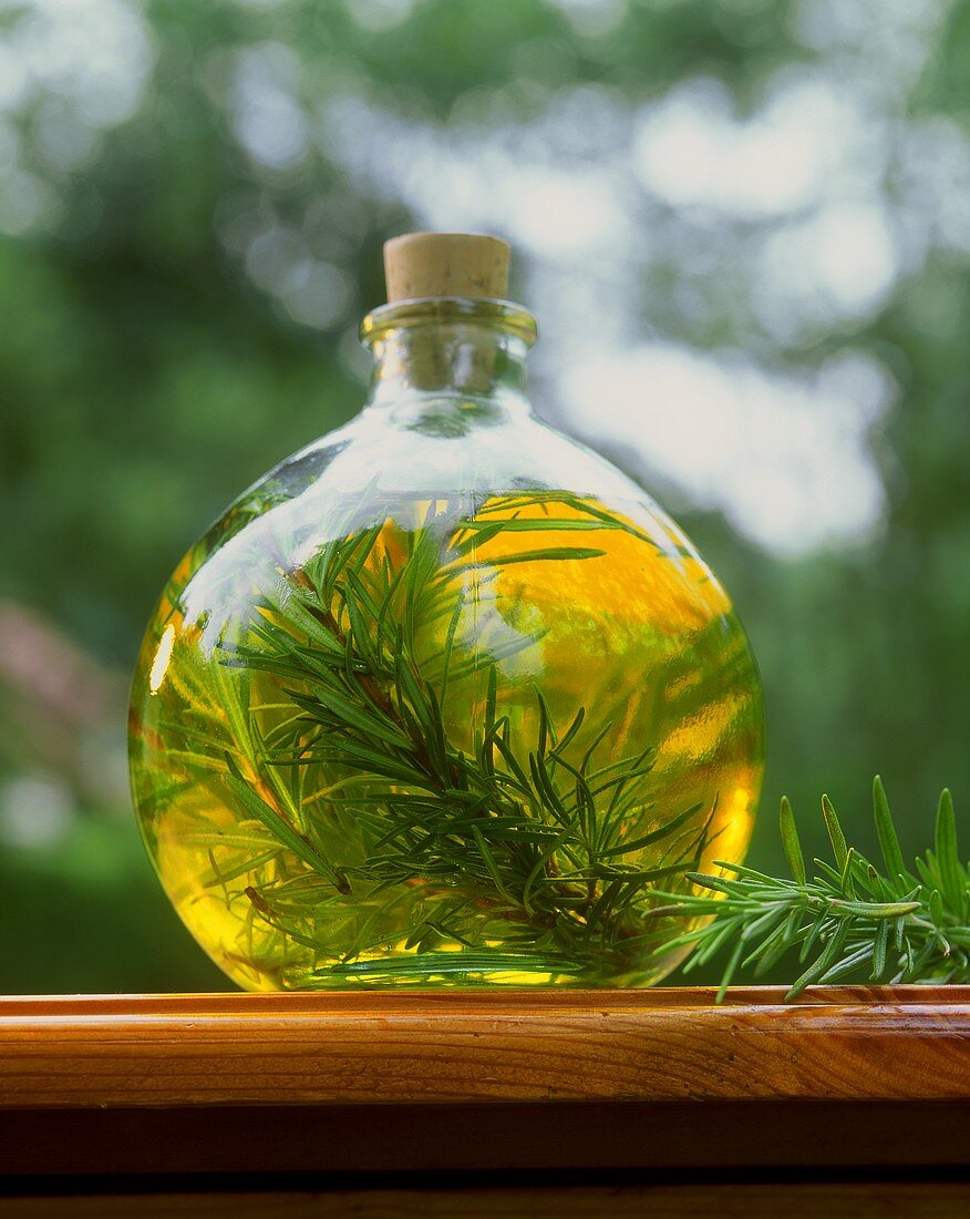 Rosemary oil (oil flavoured with sprigs of rosemary)
