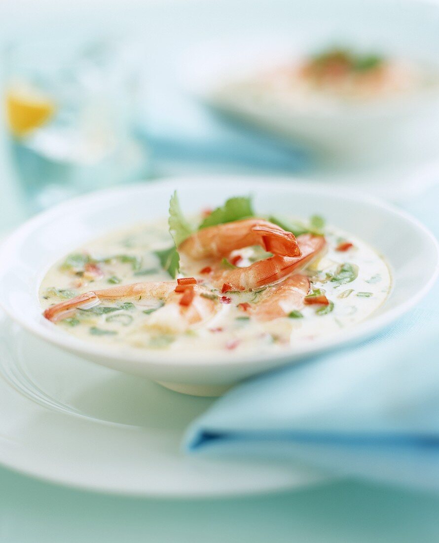 Kokossuppe mit Garnelen