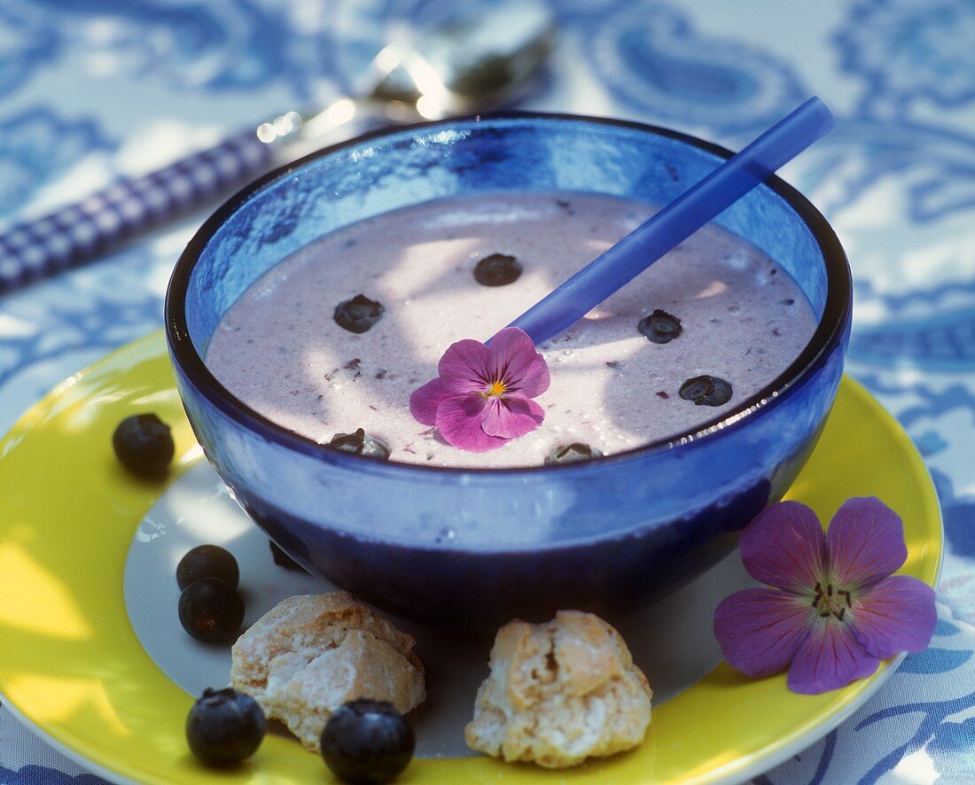 Cold blueberry soup