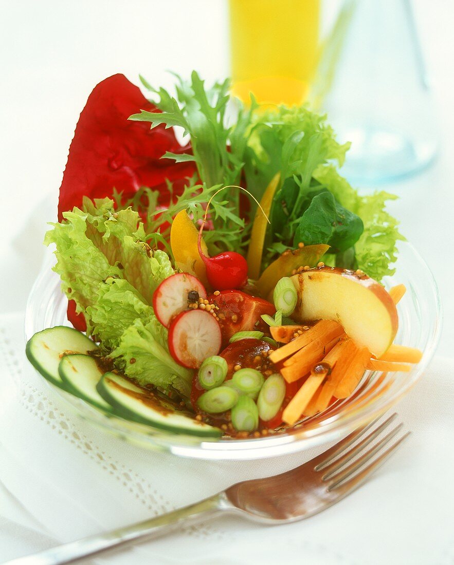 Mixed salad with dressing