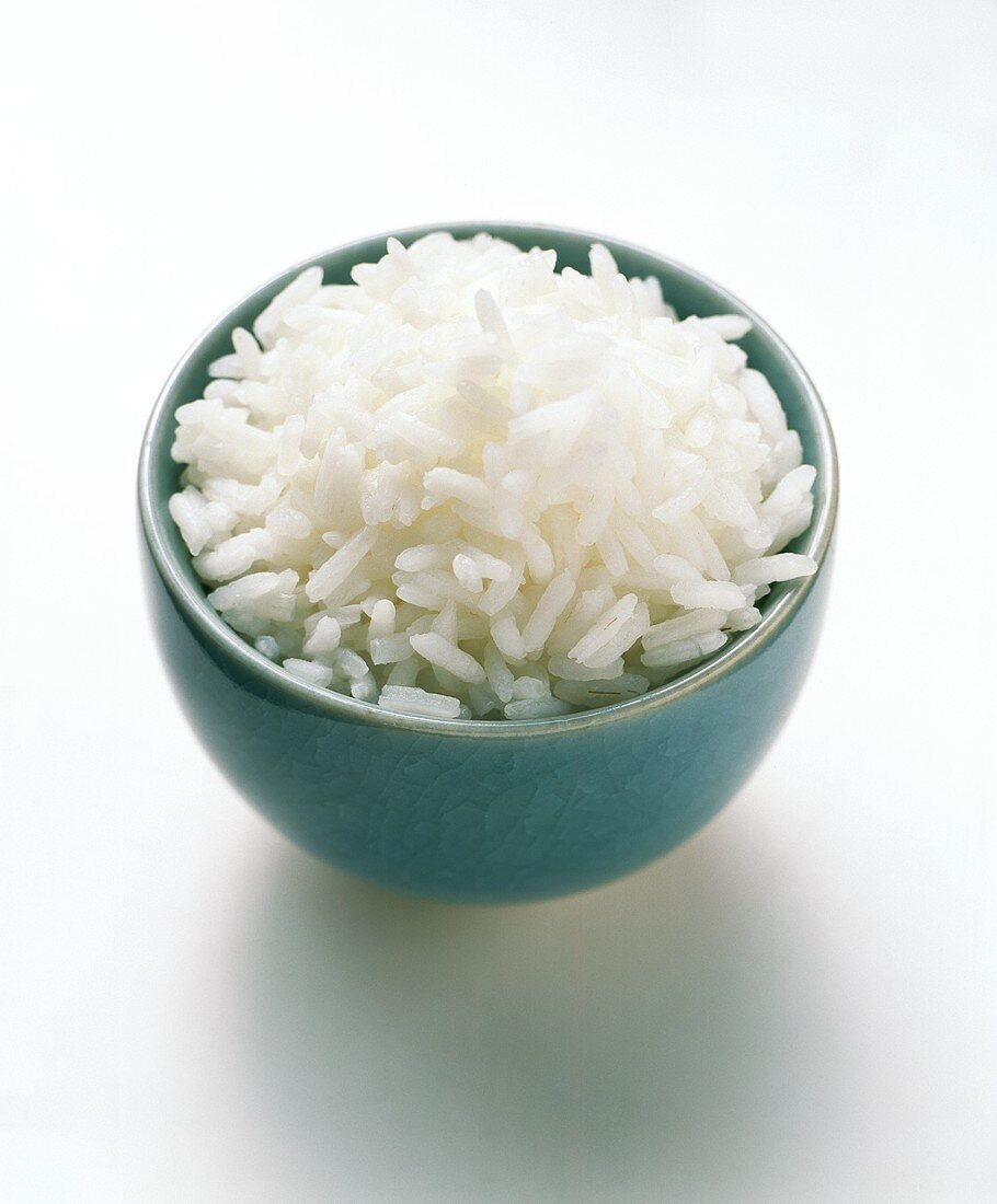 Eine Schale mit gekochtem Reis