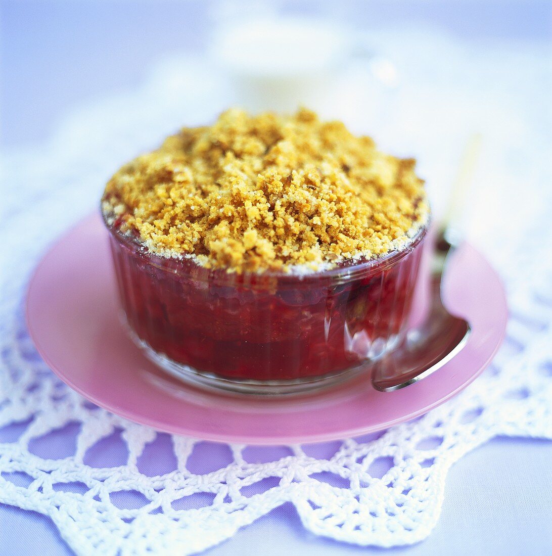 Strawberry crumble