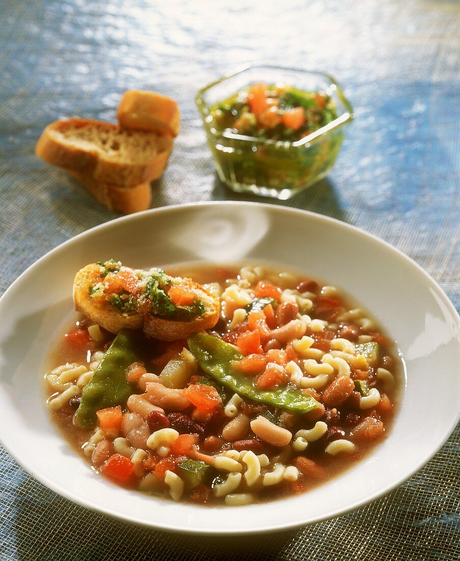 Soupe au pistou (Suppe mit Basilikumpaste, Provence)