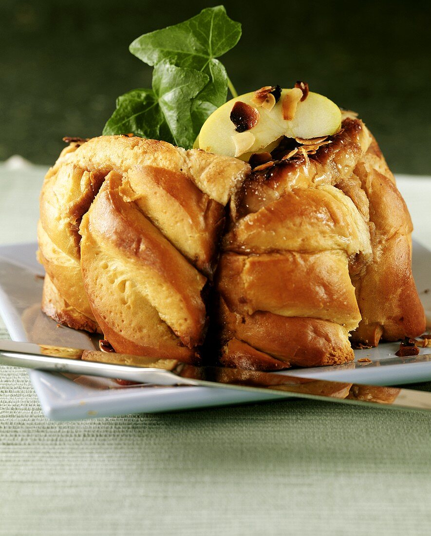 Brioche-Charlotte mit Äpfeln (Frankreich)