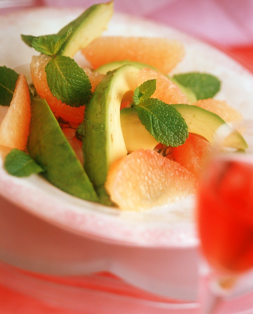 Avocado salad with grapefruit segments and mint
