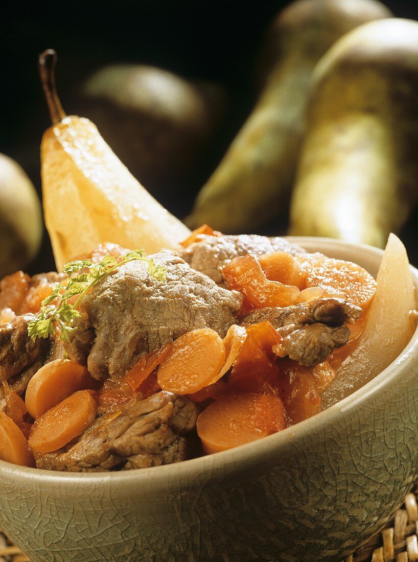 Beef stew with carrots and pears