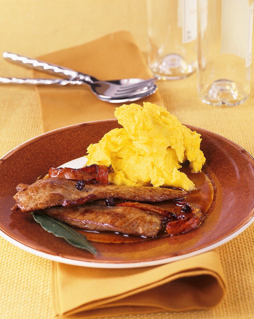 Duck fillet with Marsala sauce and mashed potato with saffron