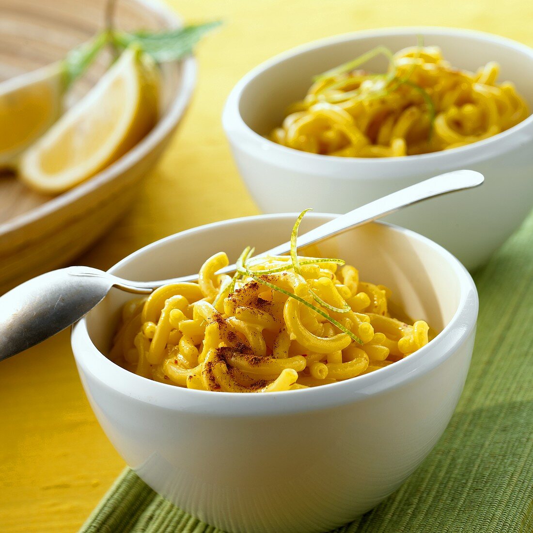 Sweet noodles with cinnamon and saffron (India)