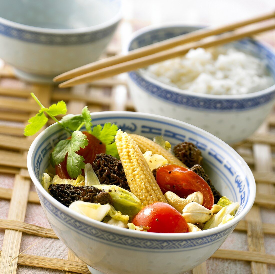 Wok-cooked vegetables in a small bowl (China)
