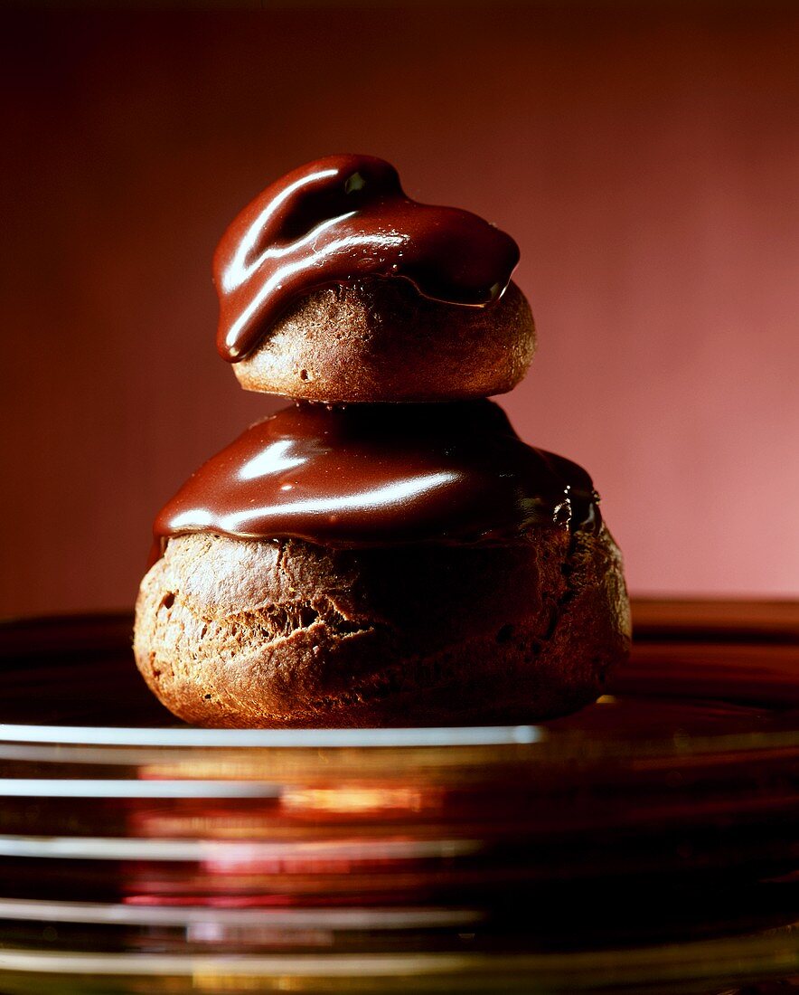 Religieuse au chocolat (France)