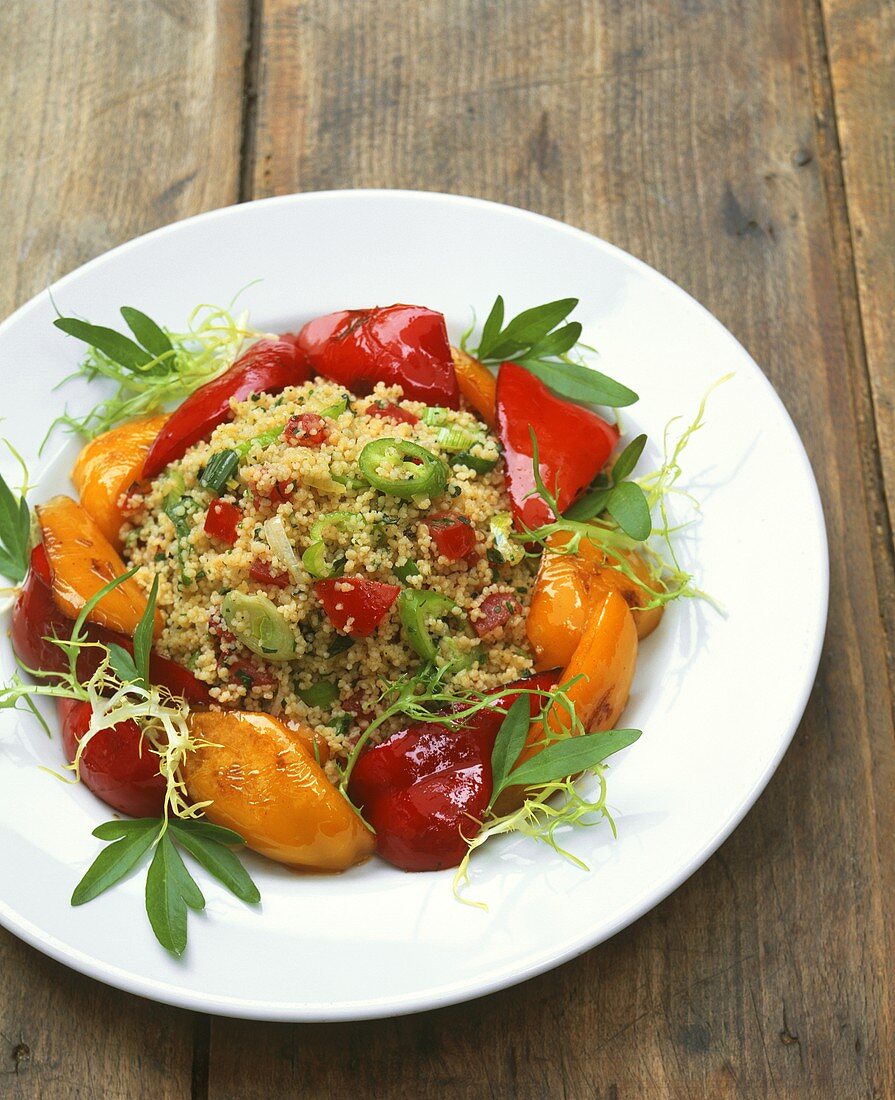 Couscous mit eingelegter Paprika und Peperoni