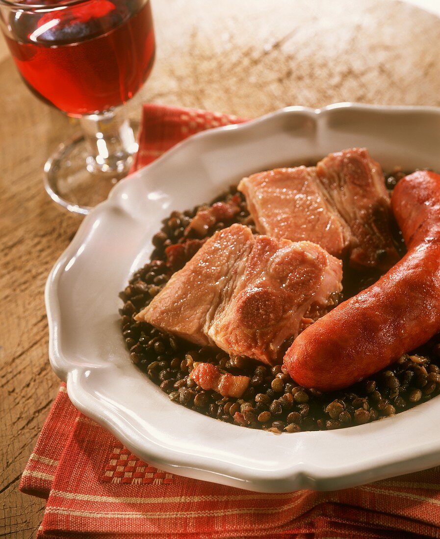 Lentils with pork sausage and salted meat
