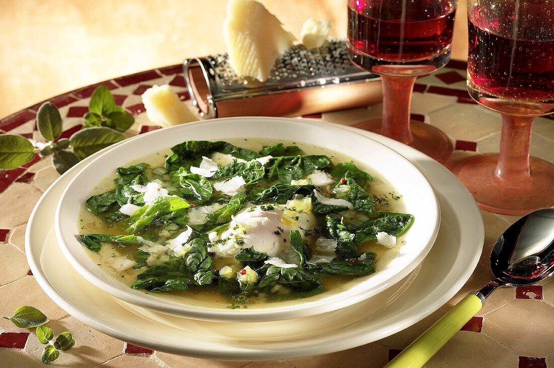 Spinach and asparagus soup with buffalo mozzarella and Parmesan