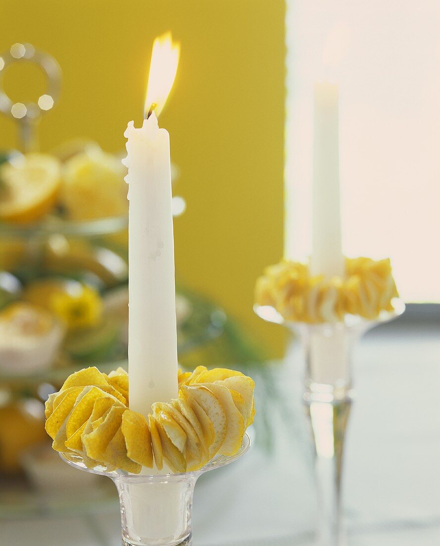 Candle with lemon peel candle ring
