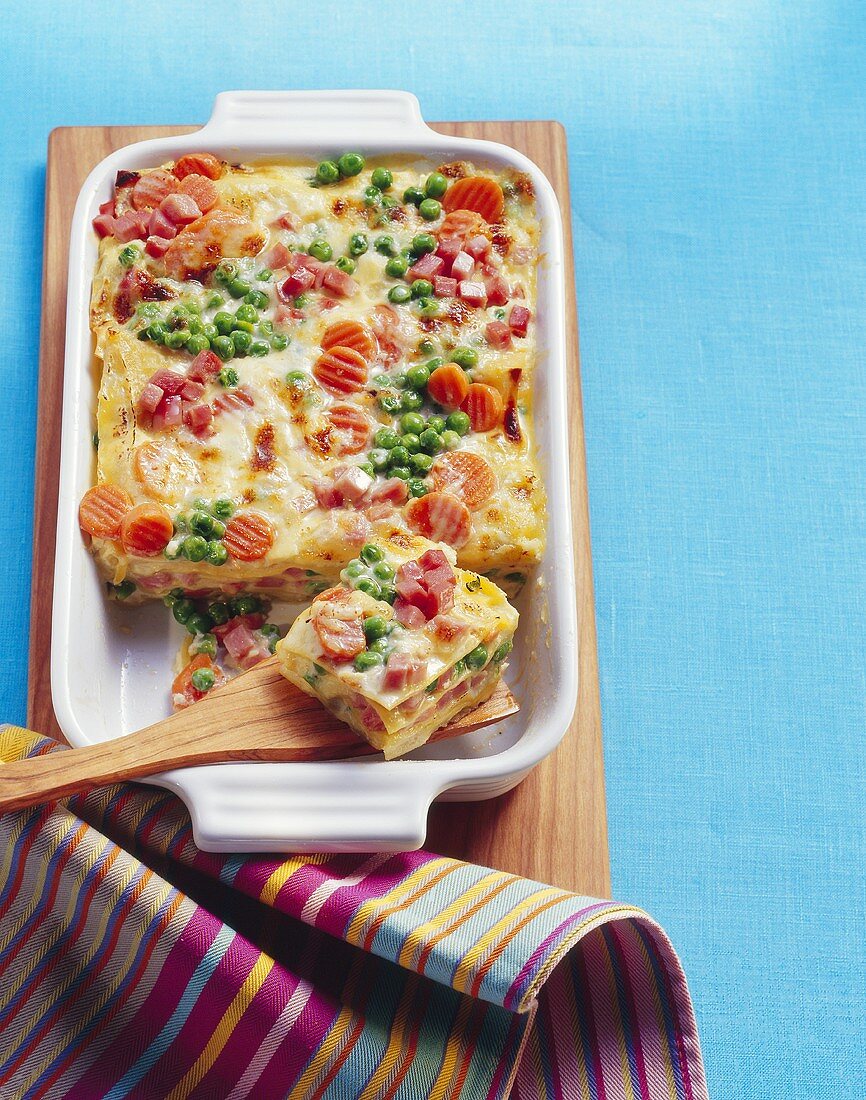 Vegetable lasagne with diced bacon