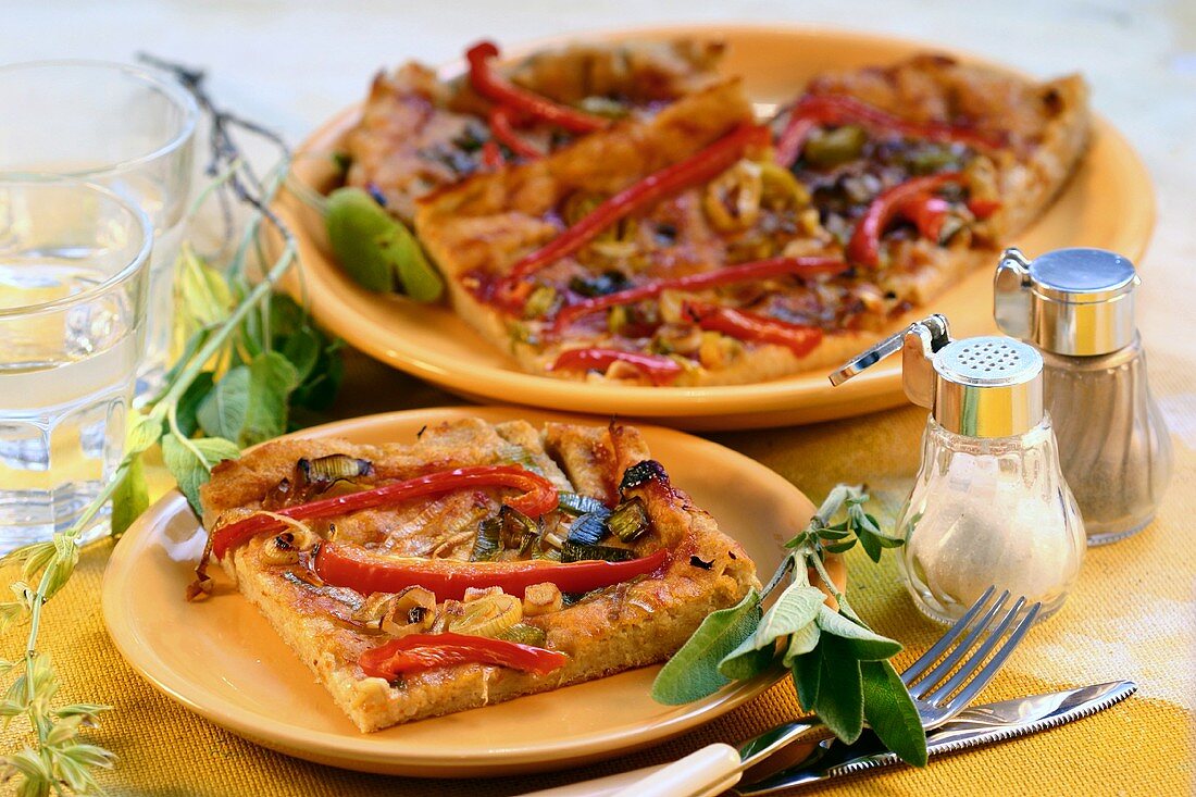 Potato pizza with leeks and peppers