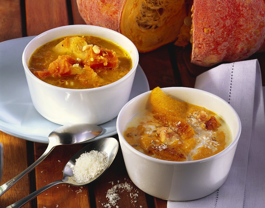 Karibische Kürbissuppe und Kürbis-Kokos-Suppe mit Orangen