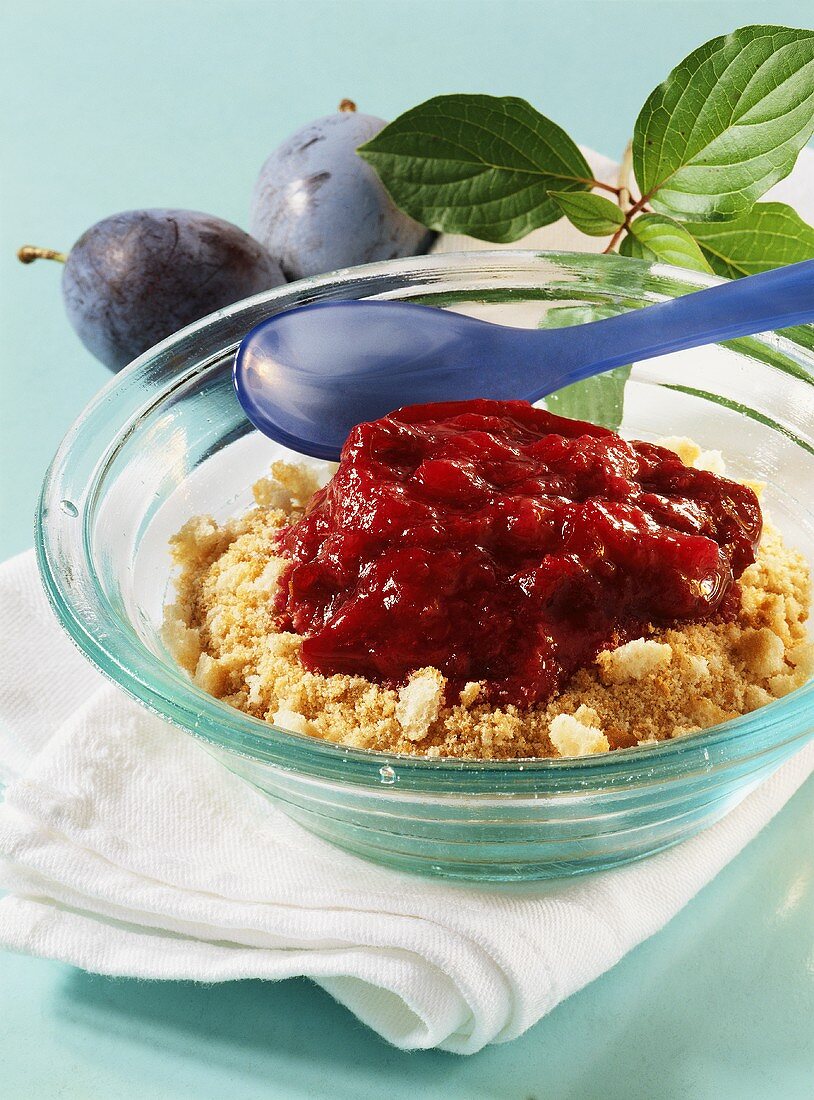 Plum with rusk (for babies from 7th month)