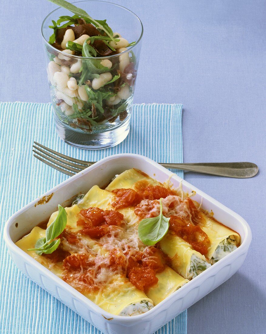Spinach cannelloni with bean salad
