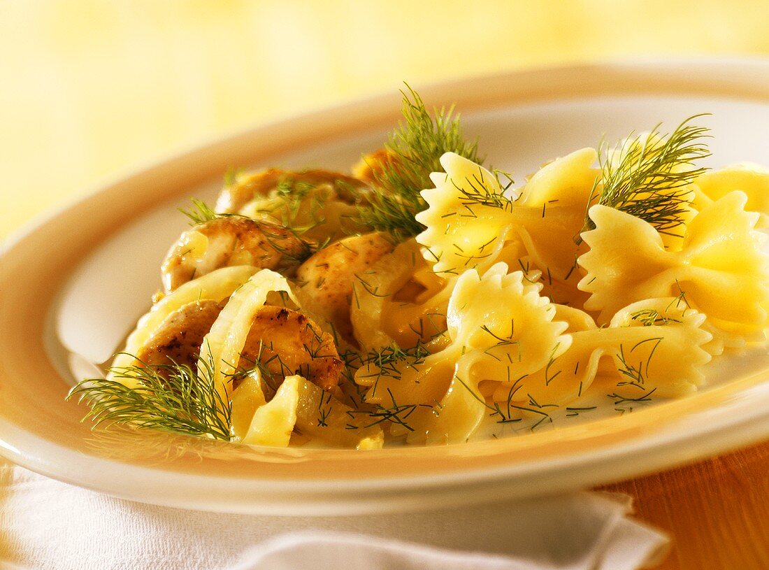 Farfalle with turkey fillet and fennel