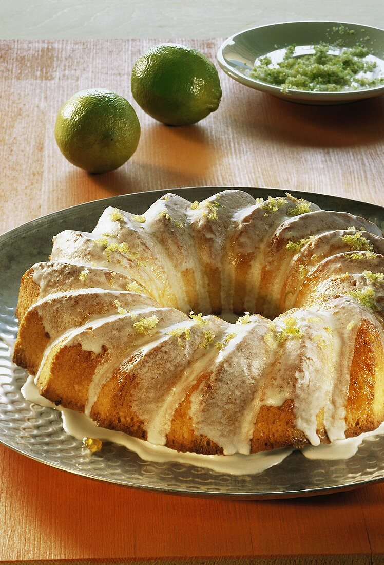 Ring cake with lime icing (Brazil)