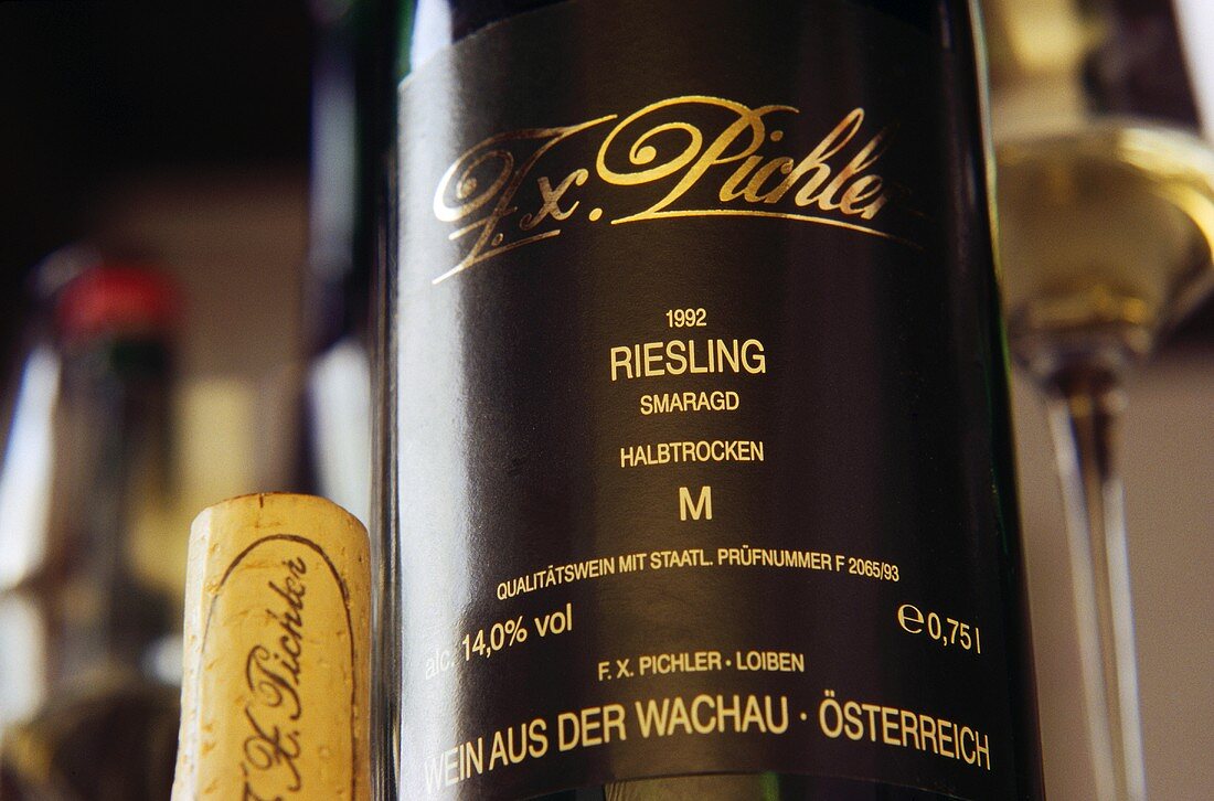 Eine Flasche F. X. Pichler Riesling, Loiben, Niederösterreich