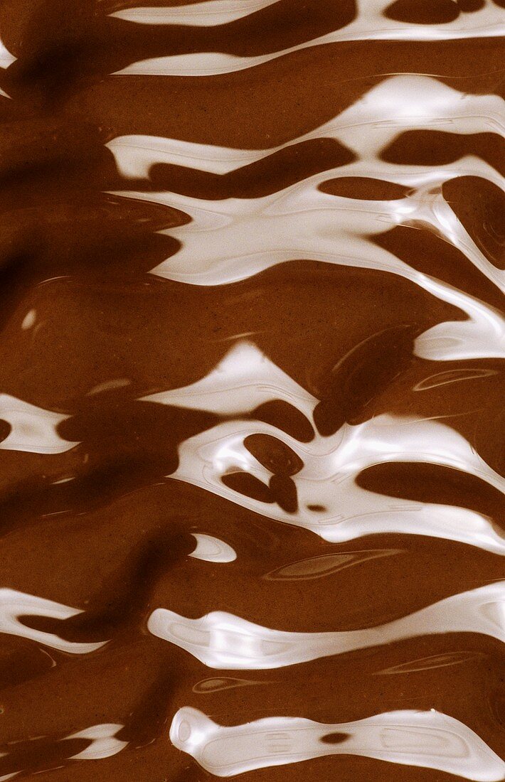 Flüssige Schokolade (bildfüllend)