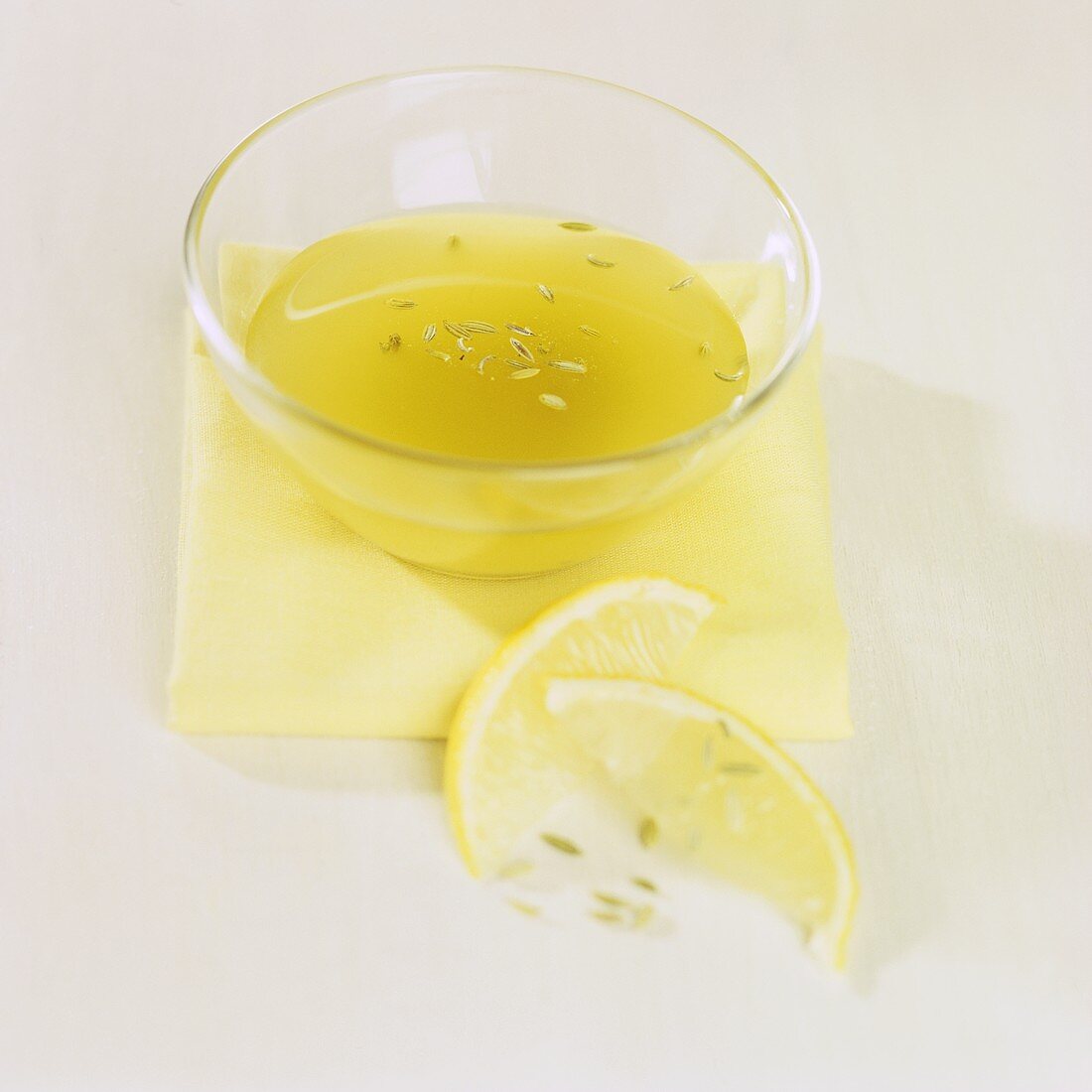 Lemon marinade with fennel seeds, for fish dishes