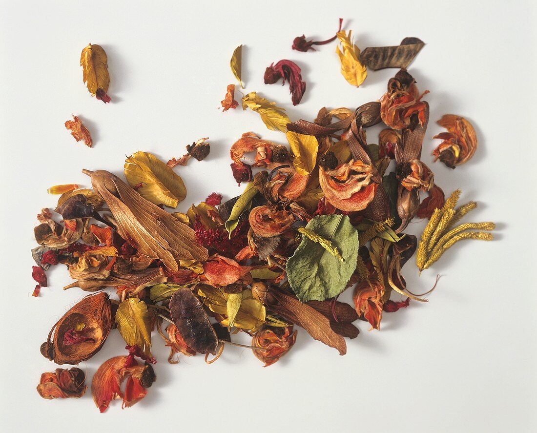 Orangey-red pot-pourri