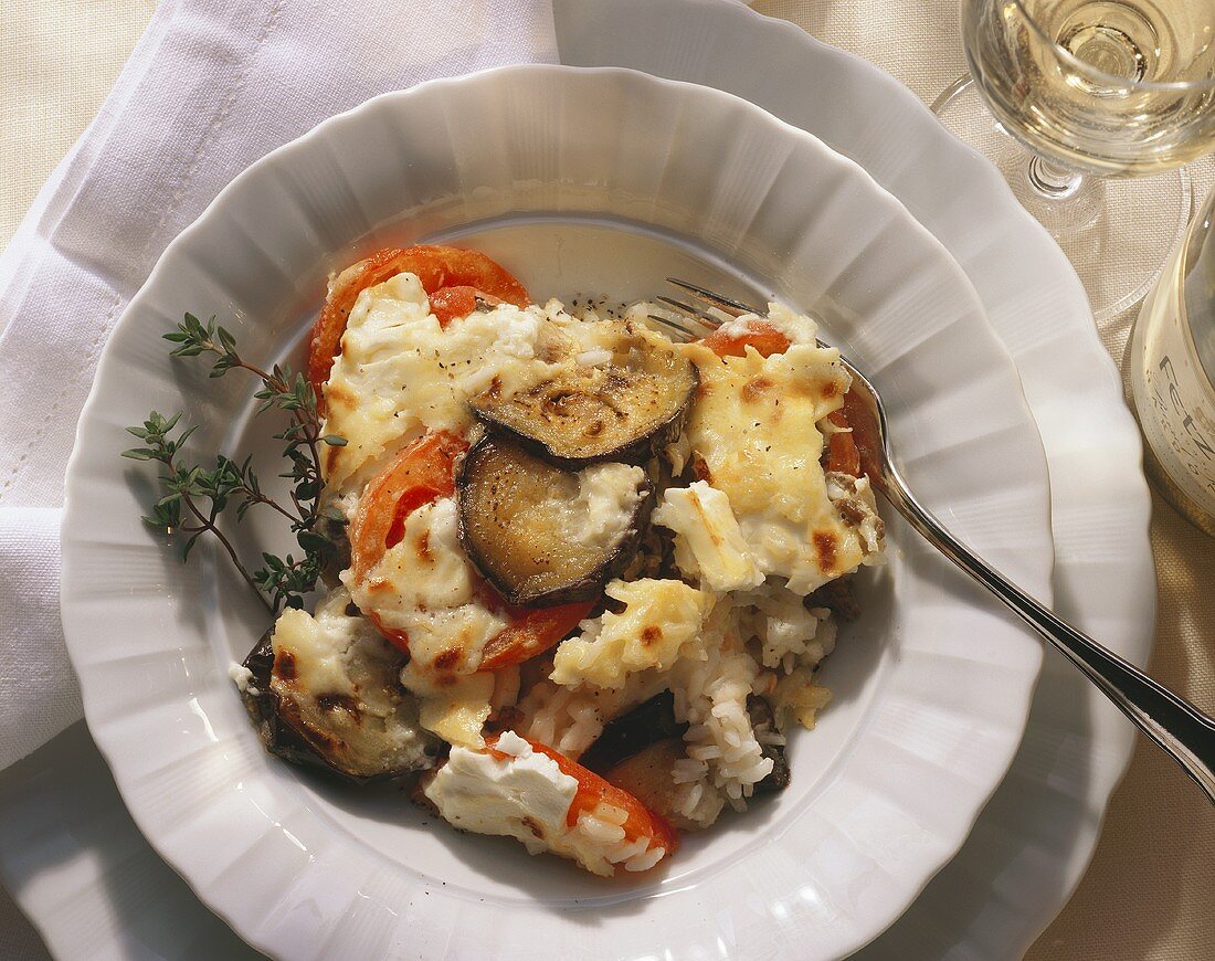 Reisauflauf mit Tomaten, Auberginen & Schafskäse