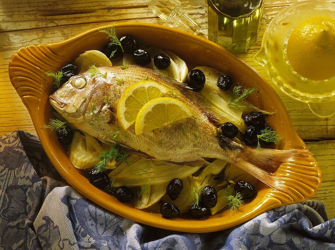 Orata al forno (oven-baked sea bream with fennel)