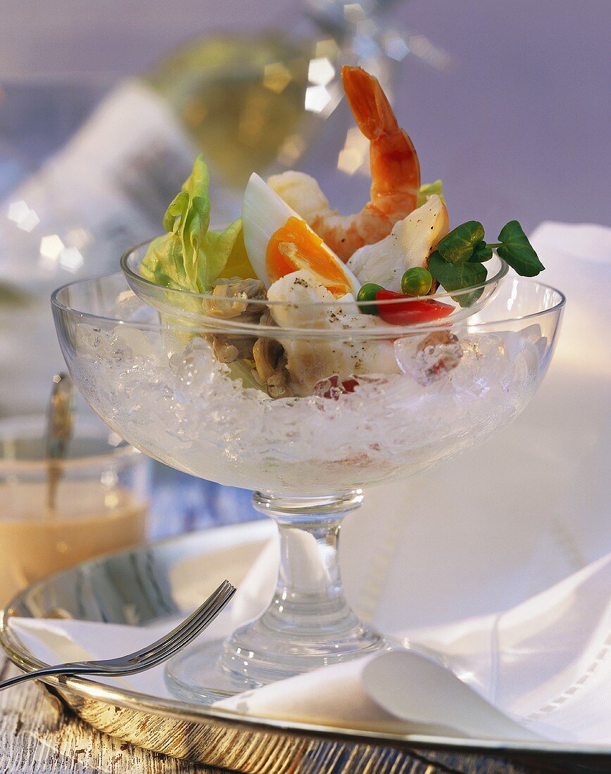 Seafood salad served on ice