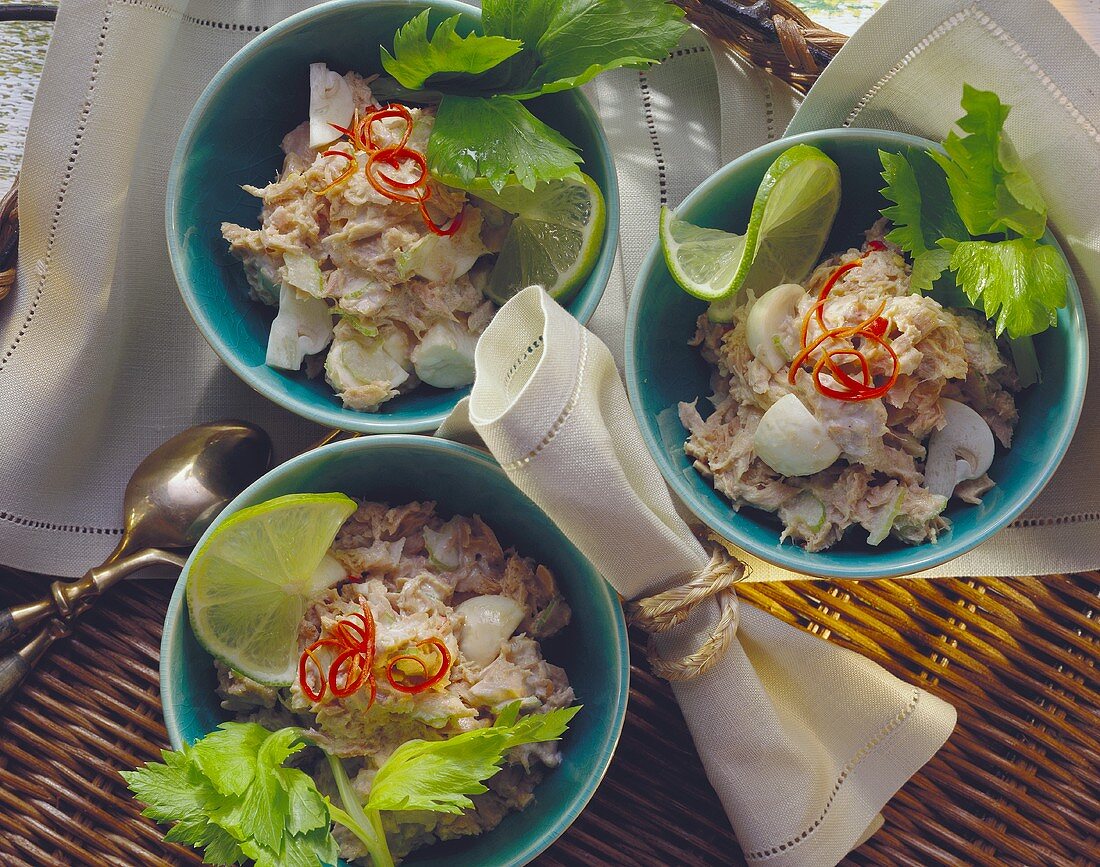 Thunfisch-Chili-Salat mit Champignons