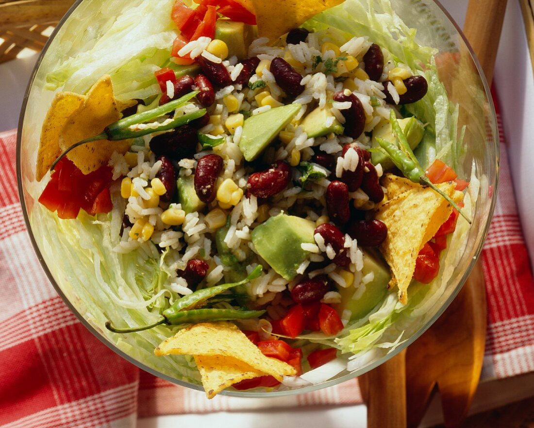 Rice salad with kidney beans, sweetcorn & avocado