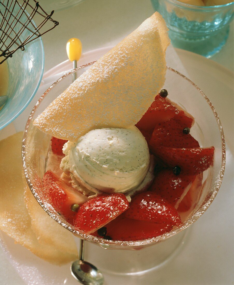 Strawberries with peppercorns & vanilla ice cream