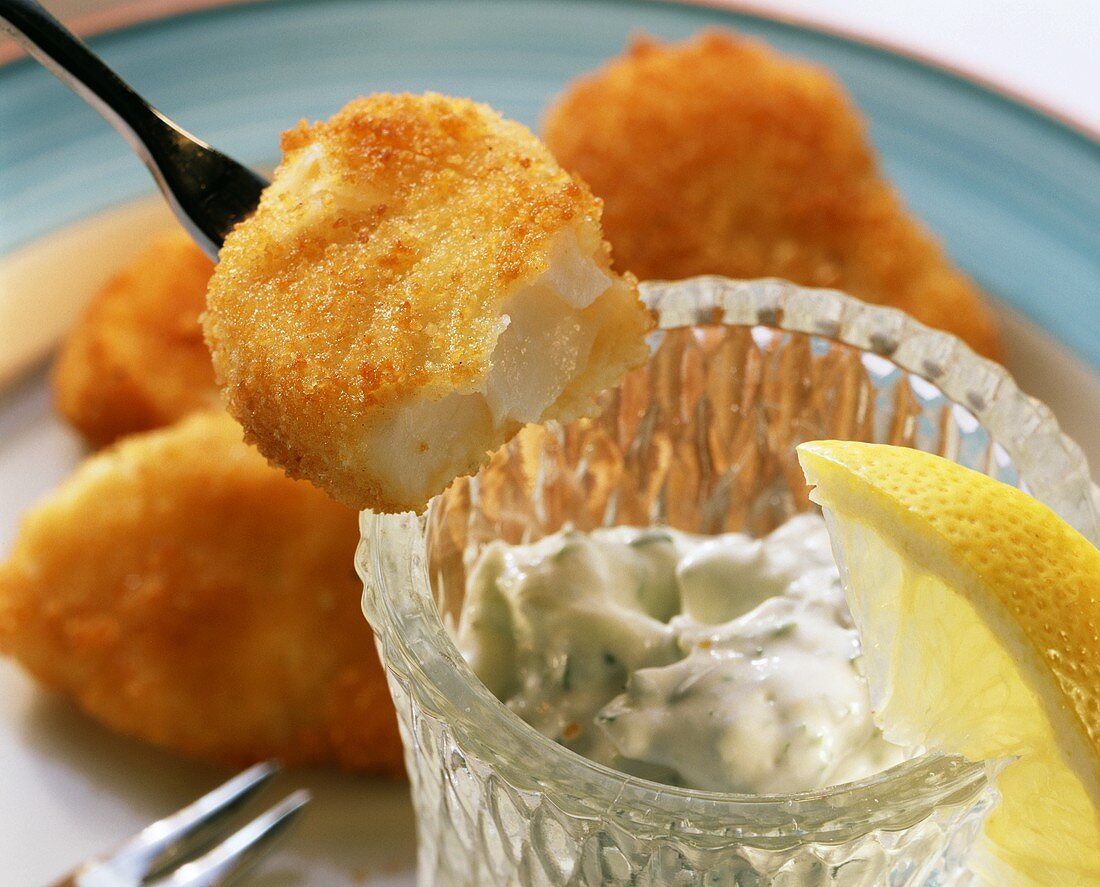Fish fingers with herb sauce