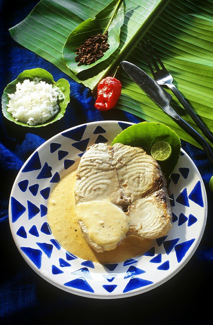 Schwertfischsteak mit heller Sauce