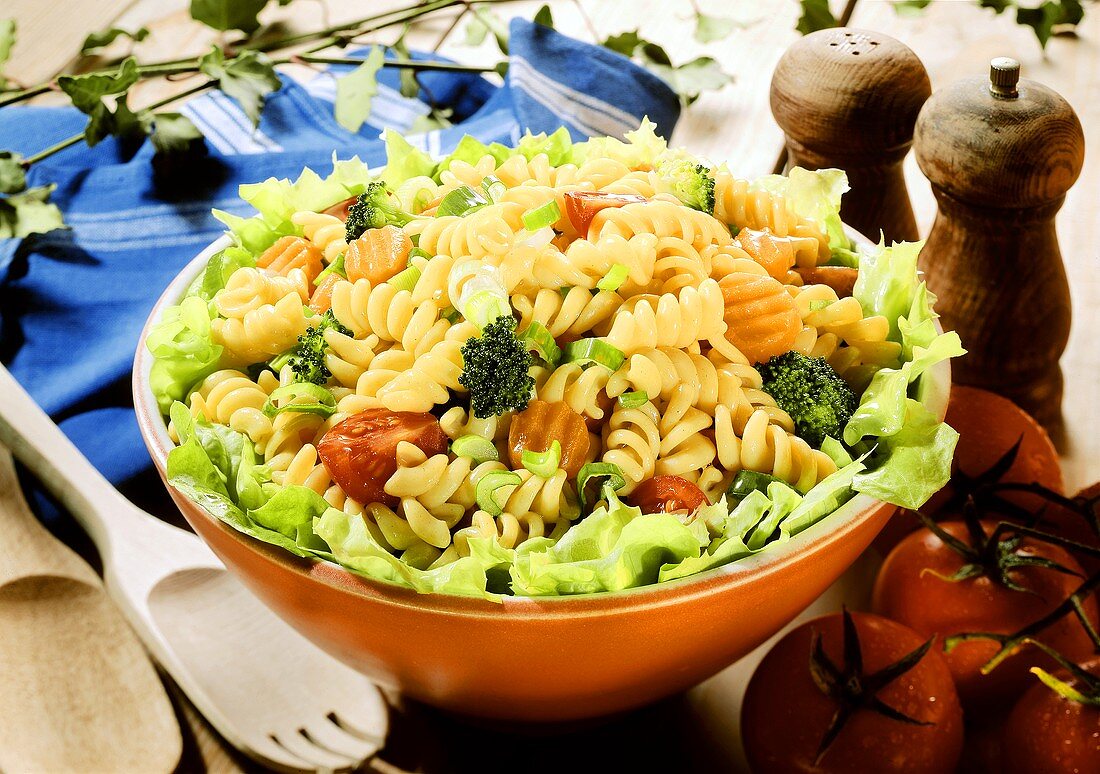 Spiral Pasta Salad with Fresh Vegetables