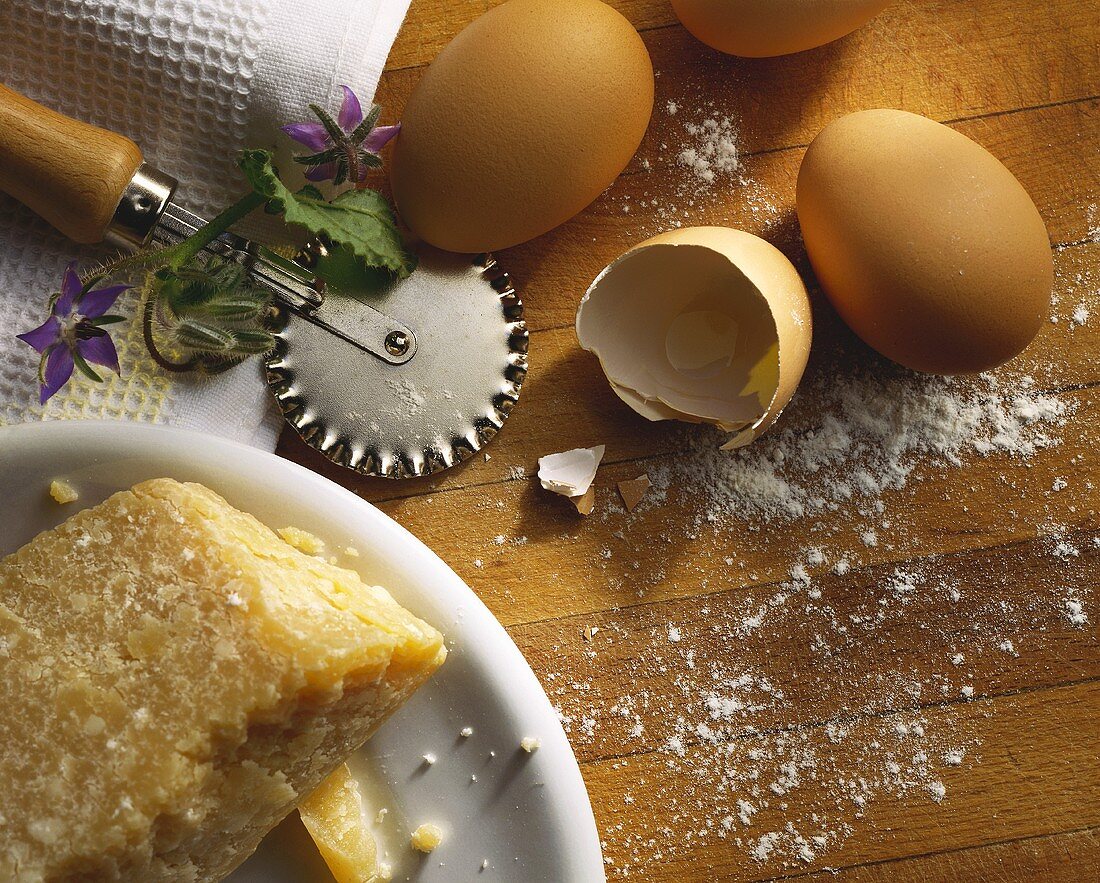 Parmesan, braune Eier & Teigrädchen