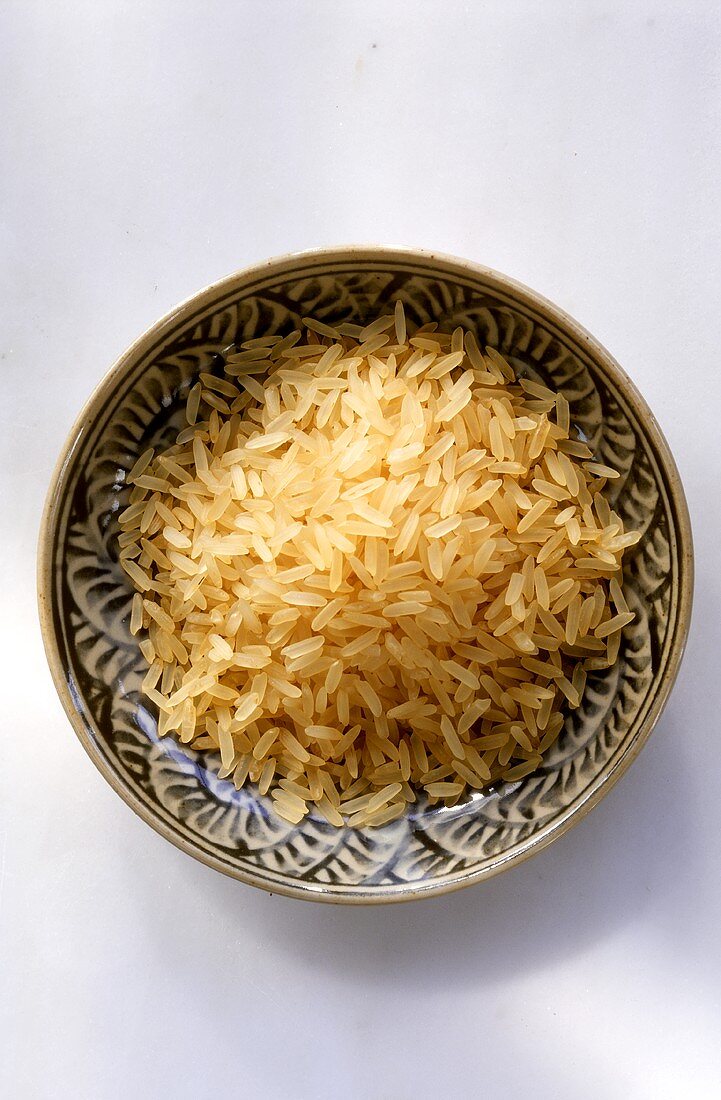 Parboiled Reis in einem Schälchen