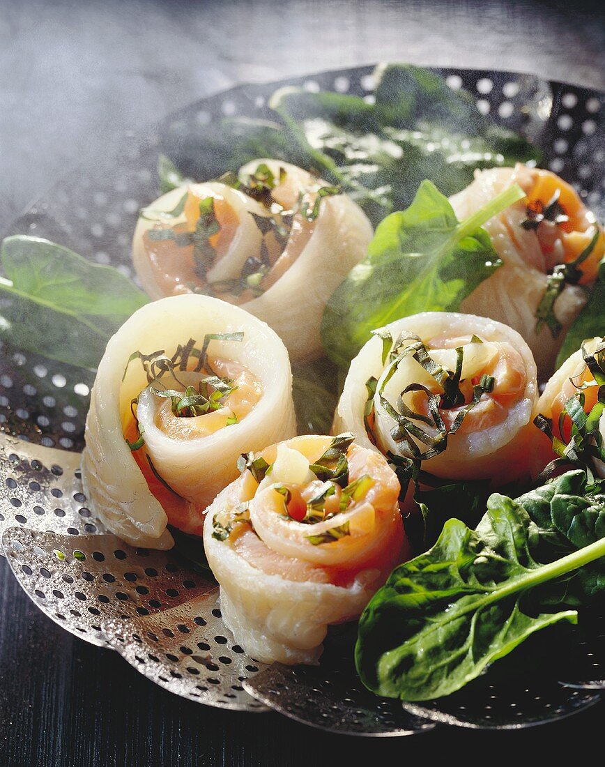 Sole and salmon rolls with spinach