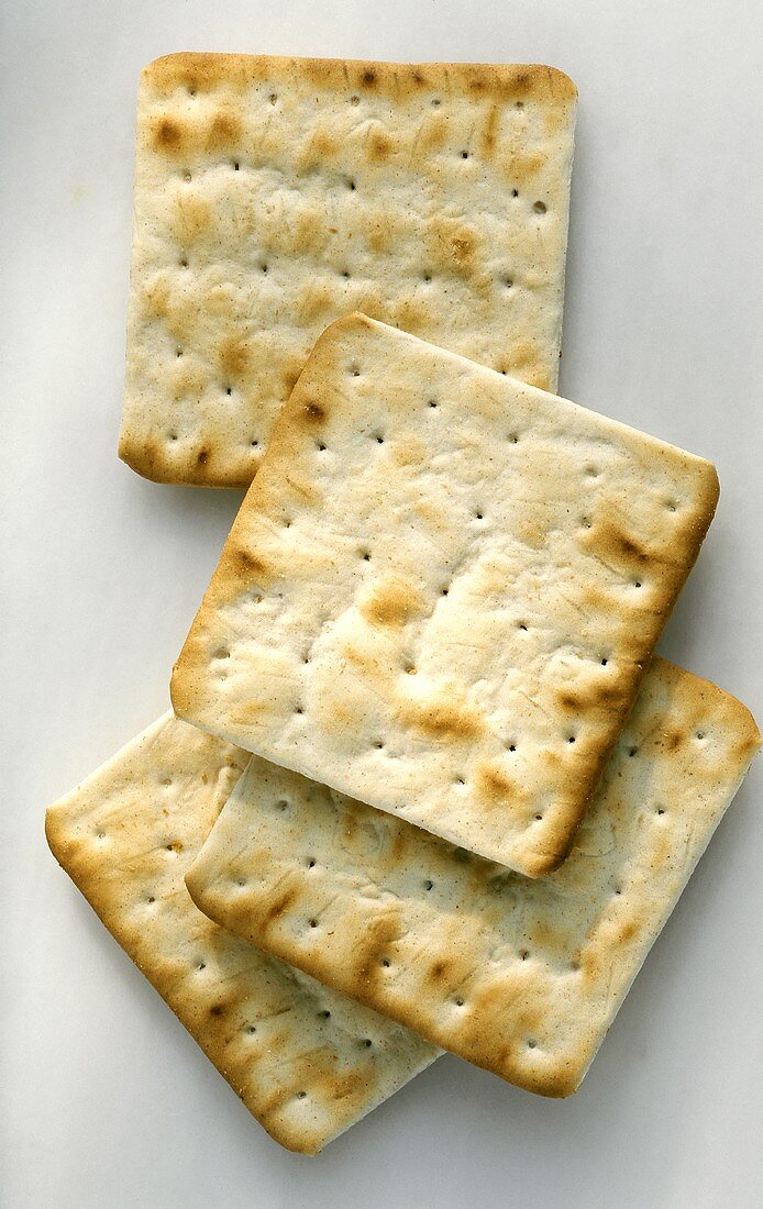 Square cream crackers